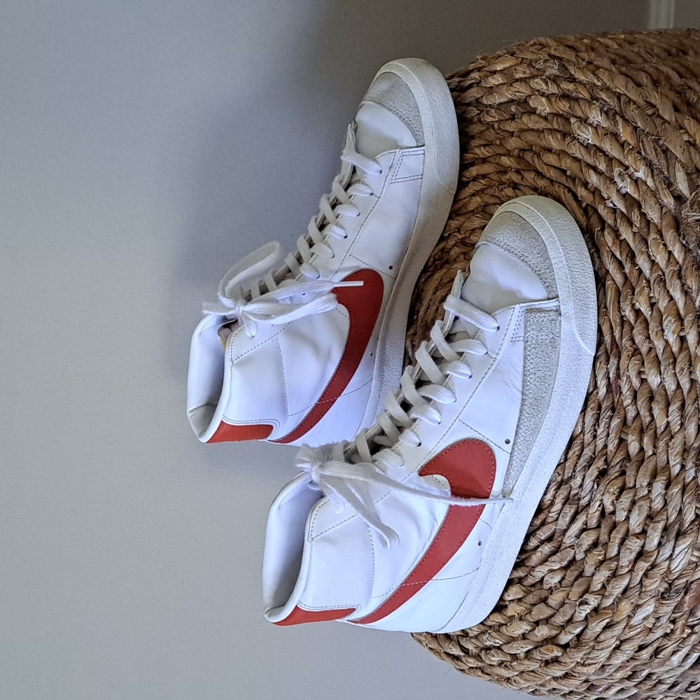 NIKE Womens Blazer Mid White Leather High-Top Sneakers Rust Orange Stripe  S-9.5